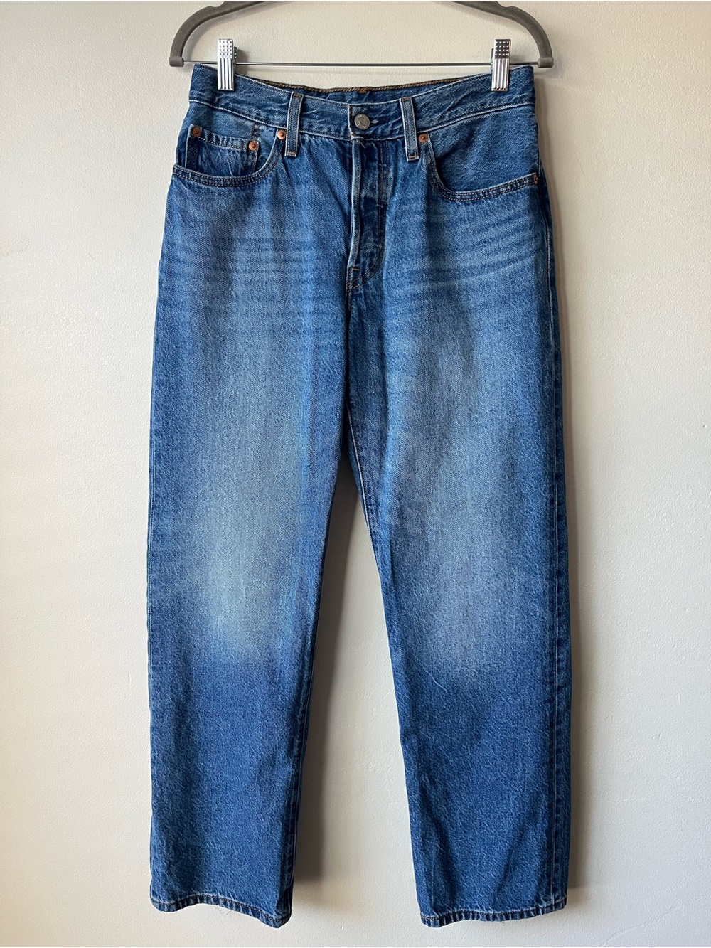 Levi’s 501 90s Classic Mid Rise Srtaight Leg Jeans Denim - Picture 2 of 10